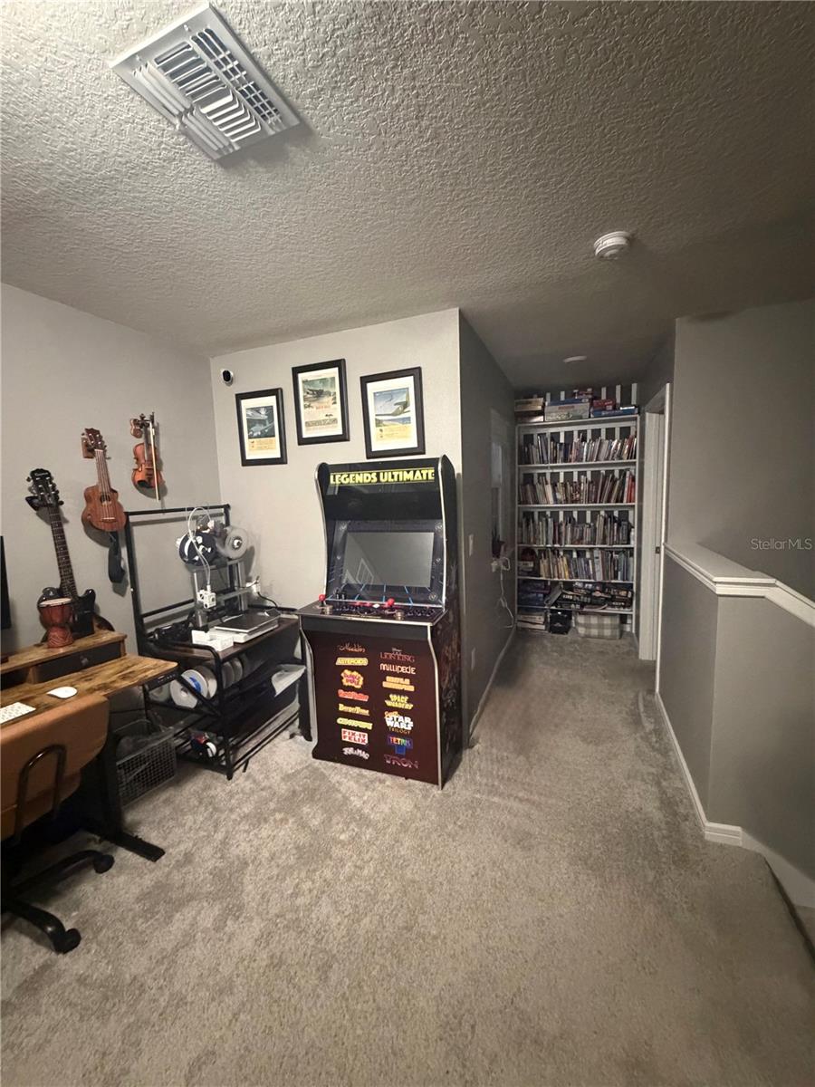 9126 Royal River Cir Property Photo 17