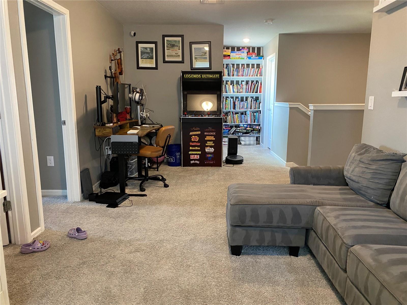 9126 Royal River Cir Property Photo 19