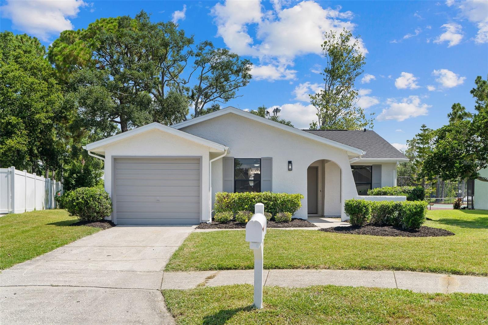 1206 SAWGRASS CT