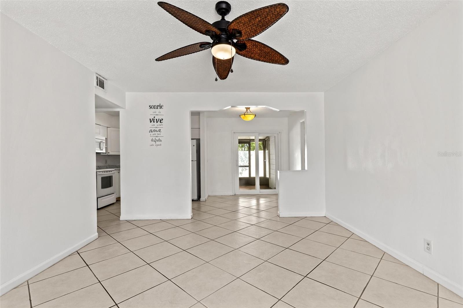 5923 Yorkshire Rd Property Photo 5
