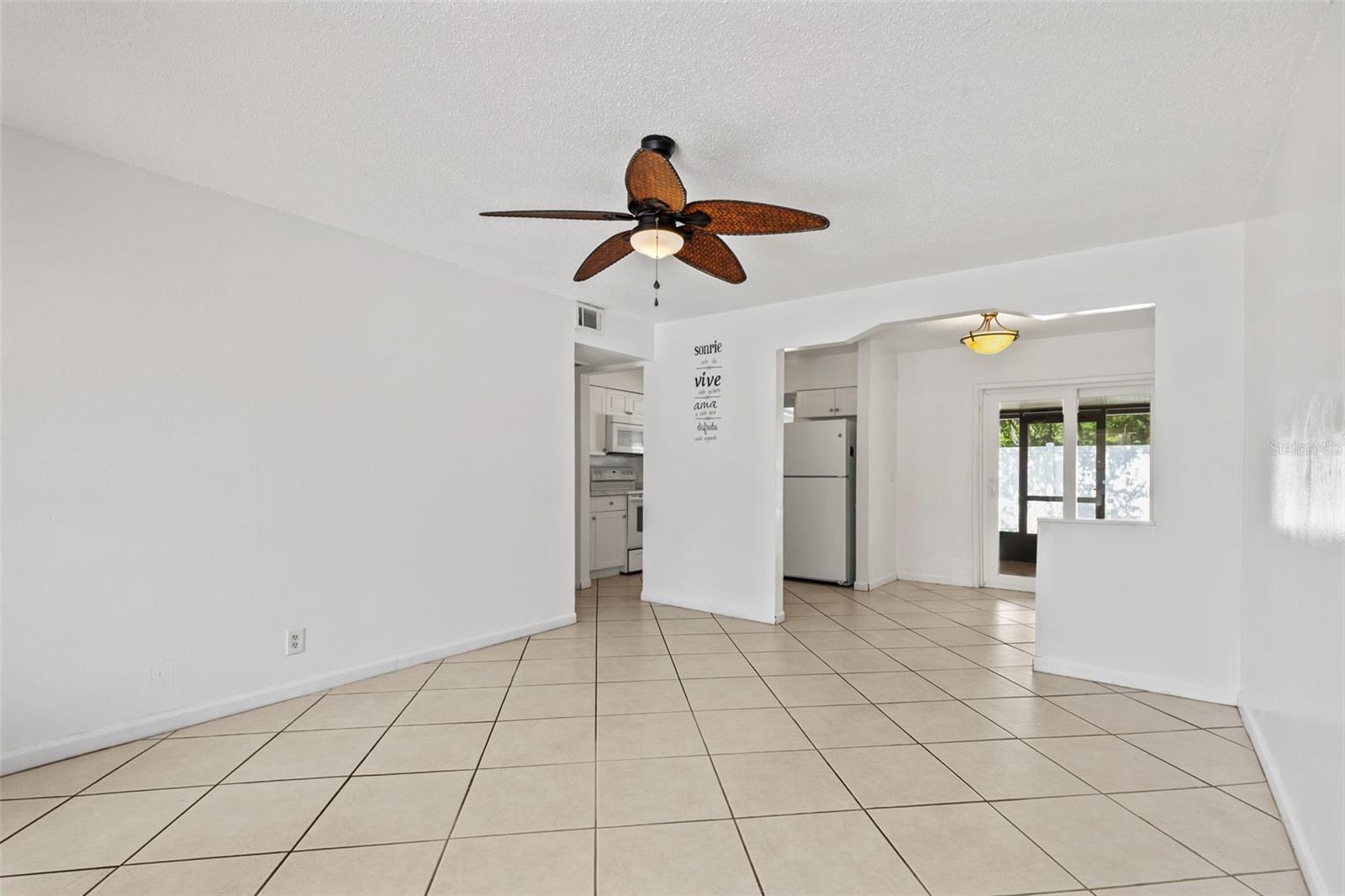 5923 Yorkshire Rd Property Photo 6