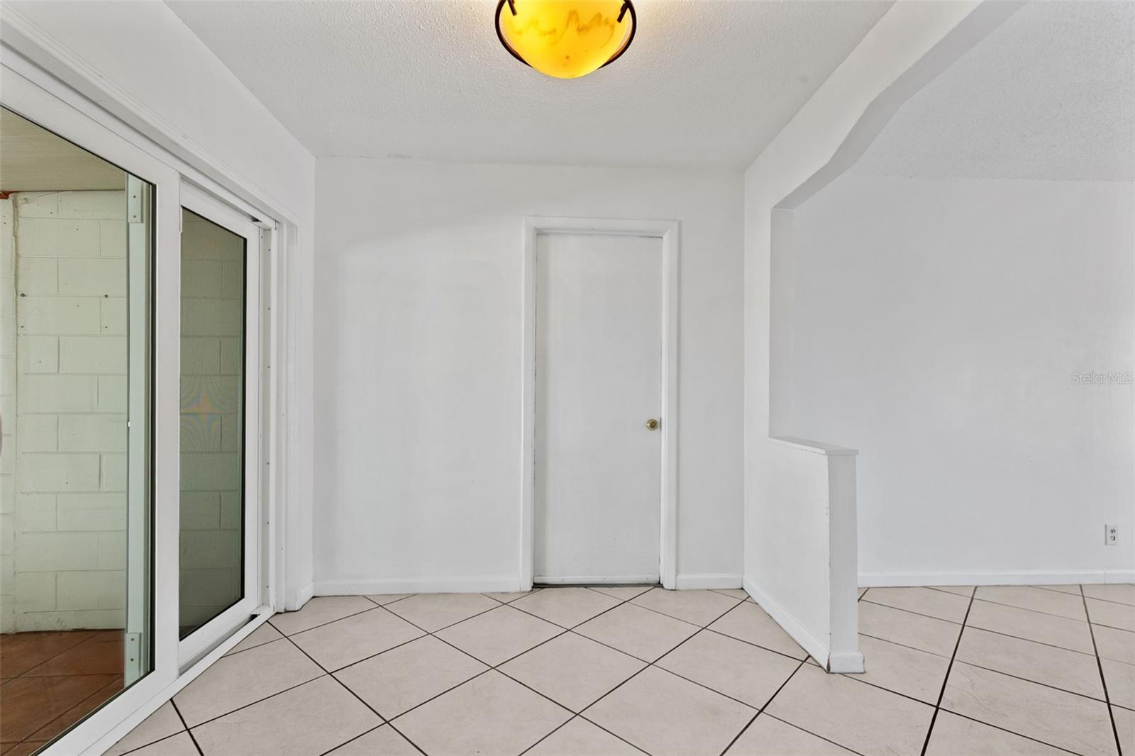 5923 Yorkshire Rd Property Photo 13