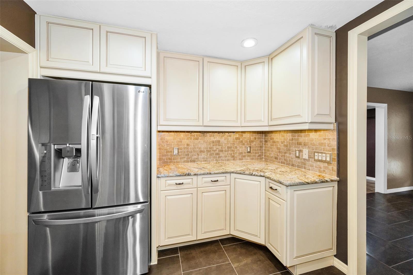 6701 Orchard Dr N Property Photo 11