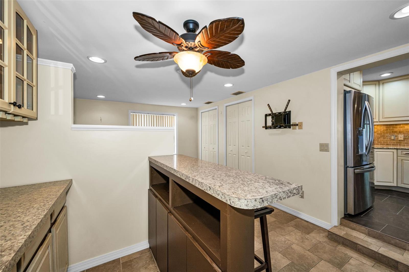6701 Orchard Dr N Property Photo 25