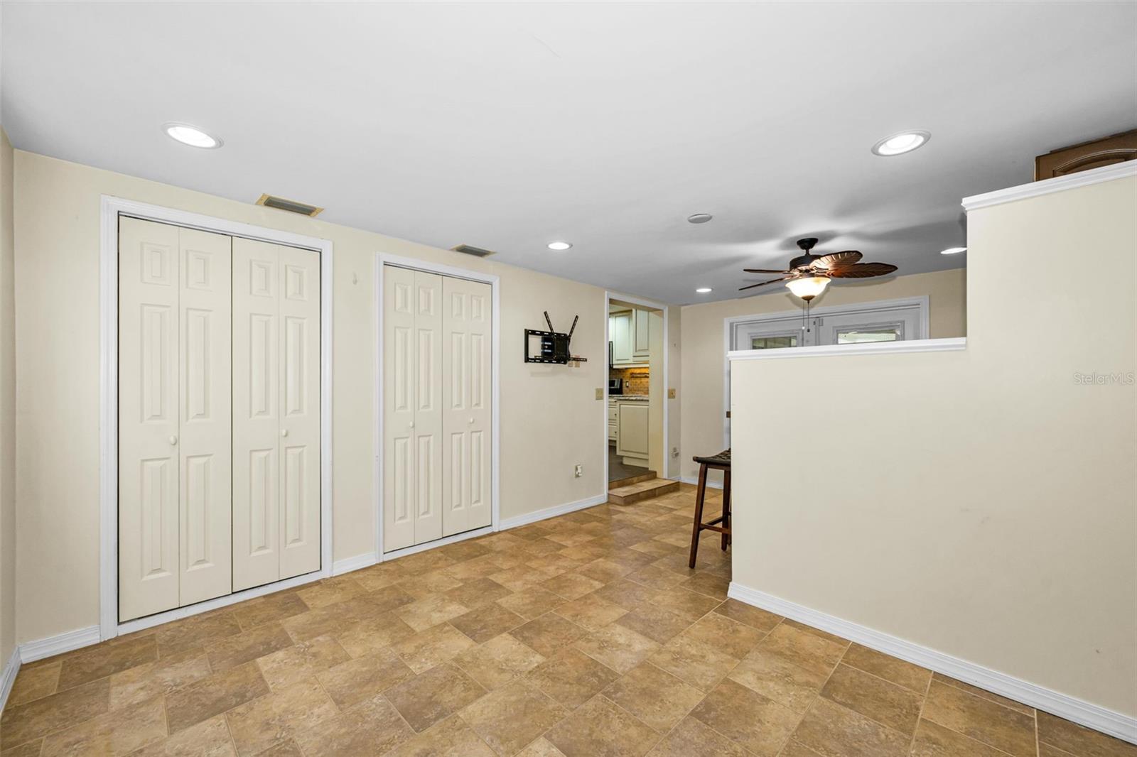 6701 Orchard Dr N Property Photo 26