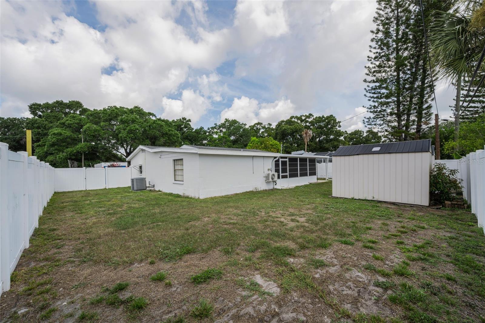 6701 Orchard Dr N Property Photo 41