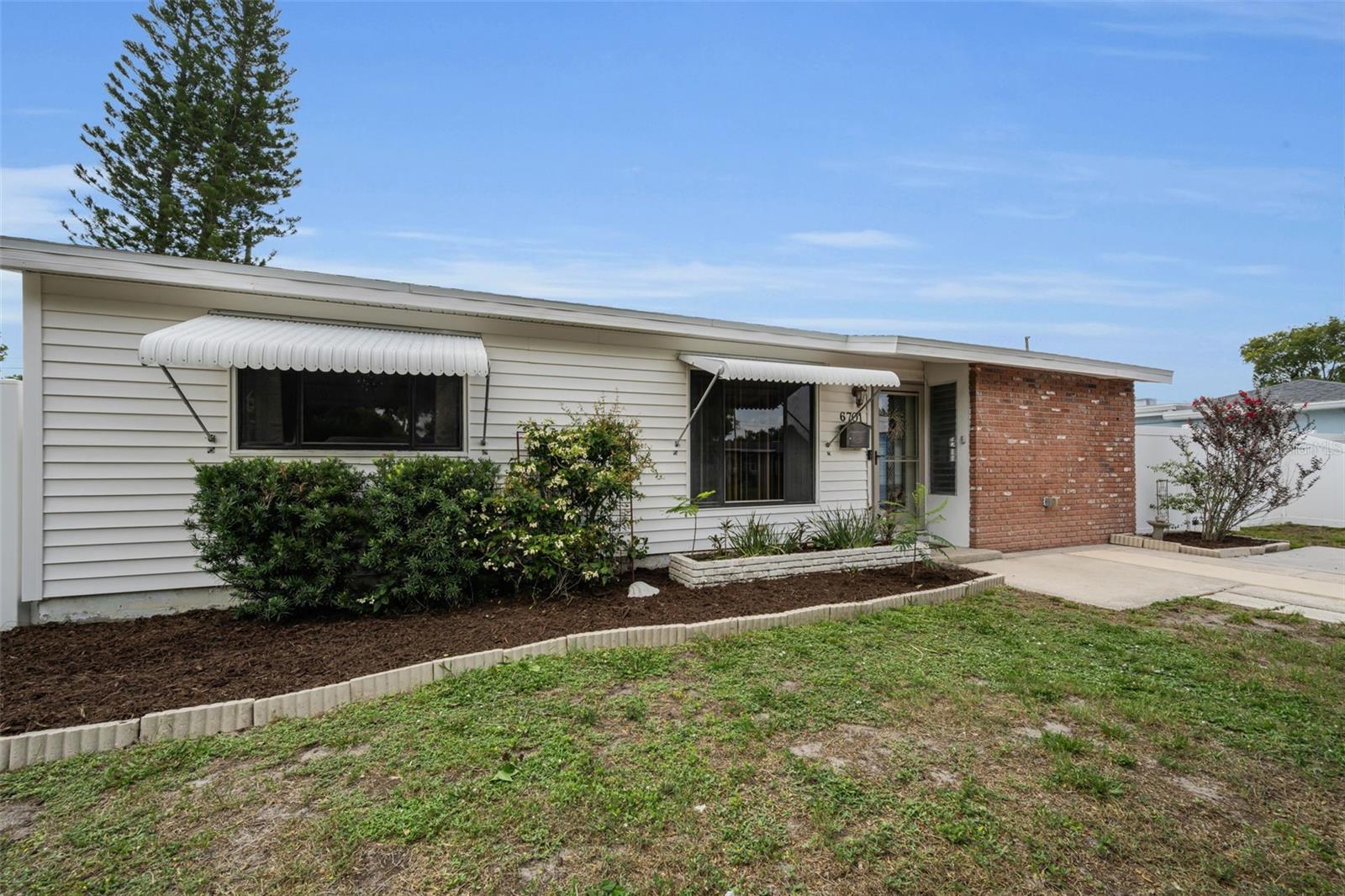 6701 Orchard Dr N Property Photo 44