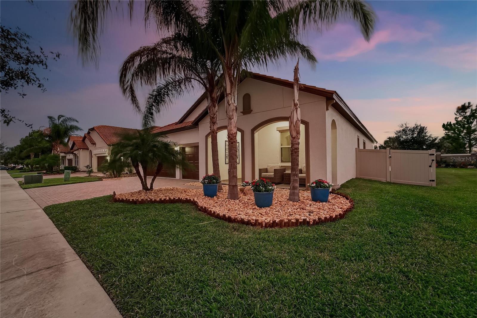 16805 Banner Shell Pl Property Photo 4