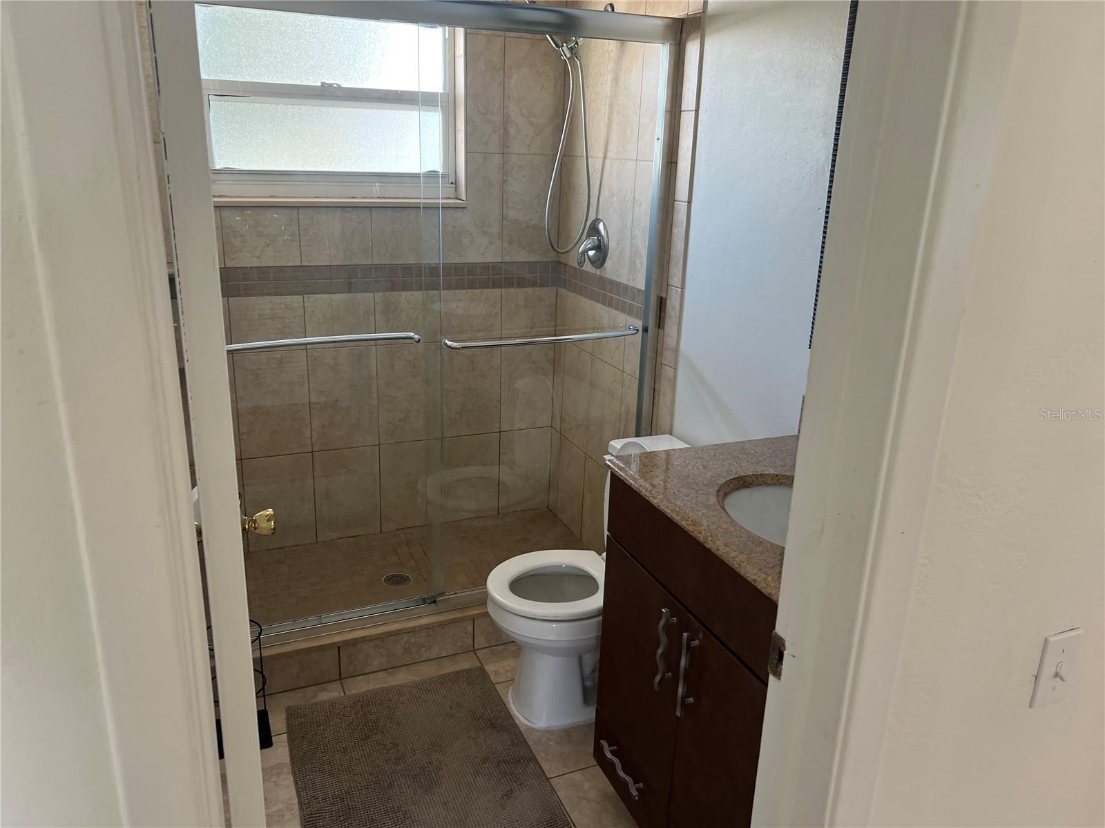 10934 Freedom Blvd Property Photo 6