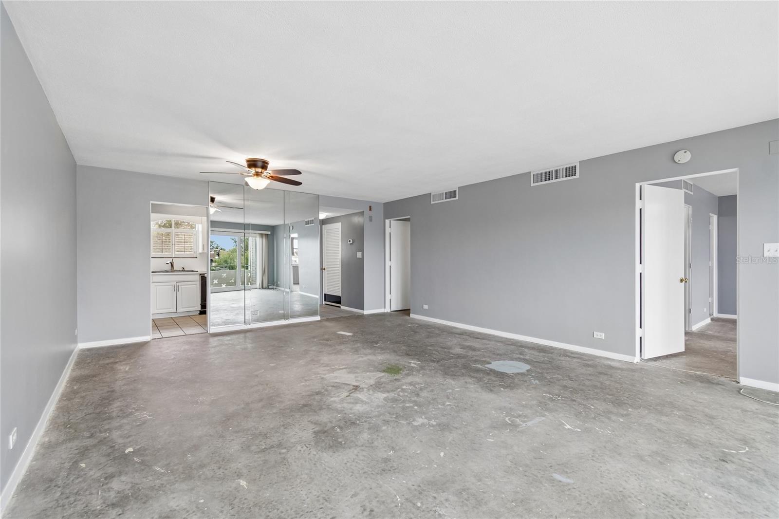 1365 N Snell Isle Blvd Ne #2e Property Photo 12