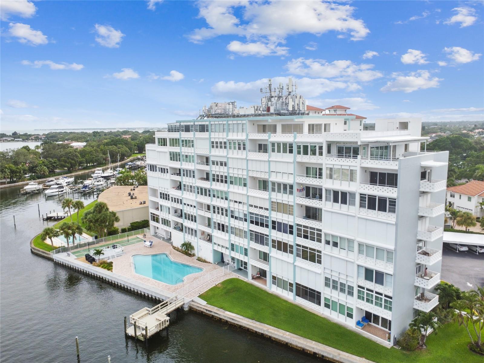 1365 N Snell Isle Blvd Ne #2e Property Photo 68
