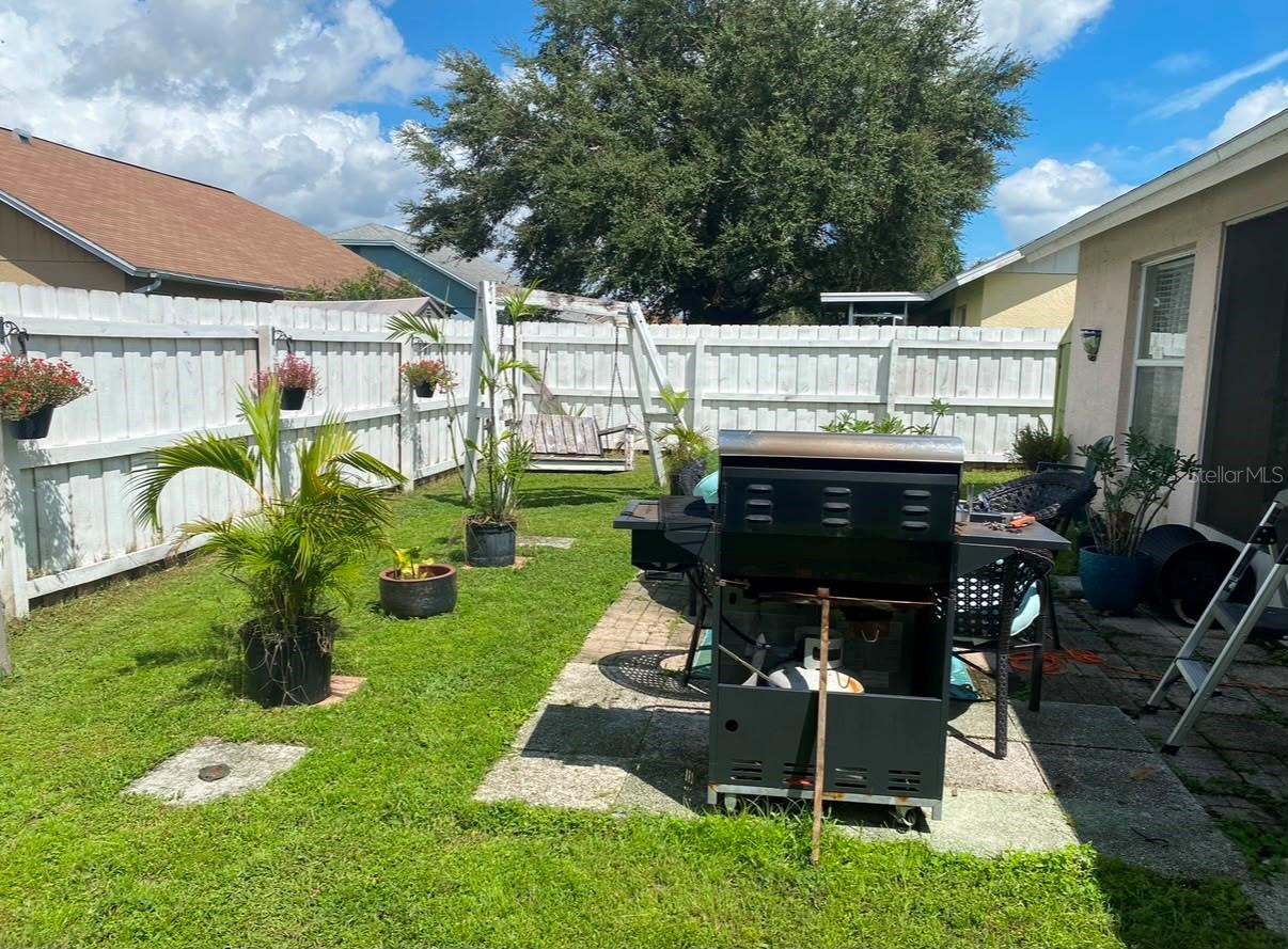 908 45th St E Property Photo 15