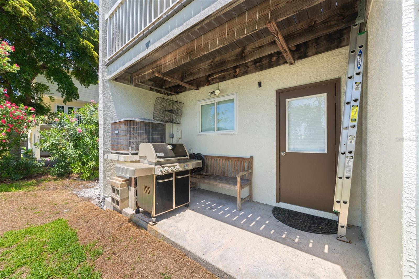 367 Madeira Cir Property Photo 40