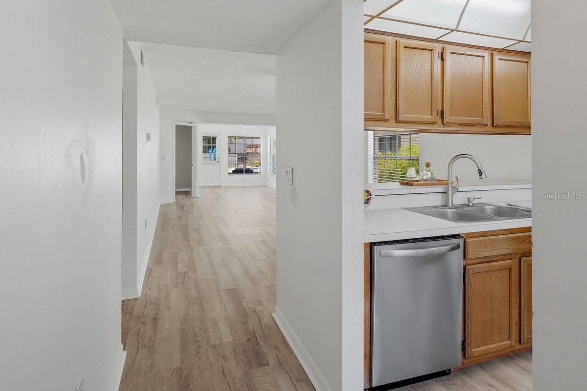 2400 Winding Creek Blvd #20a-109 Property Photo 5