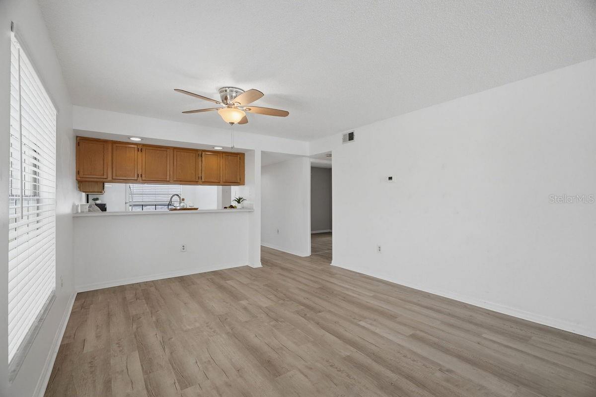 2400 Winding Creek Blvd #20a-109 Property Photo 6