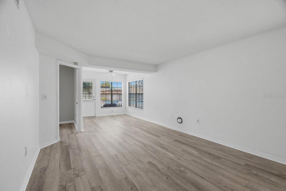 2400 Winding Creek Blvd #20a-109 Property Photo 11