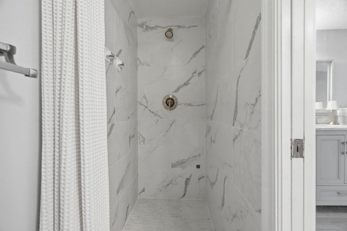 2400 Winding Creek Blvd #20a-109 Property Photo 24