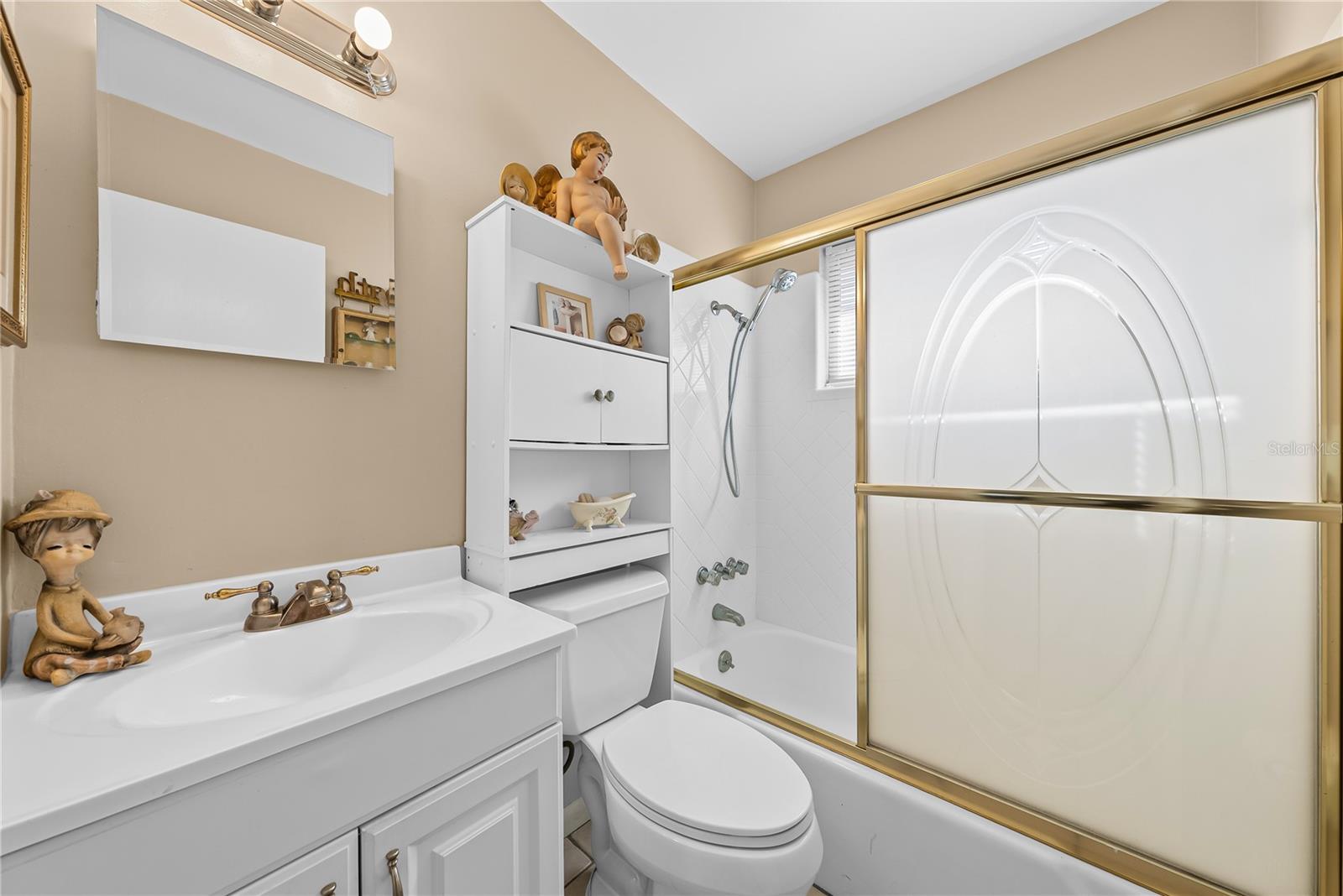 2208 Gardenia Way Property Photo 9