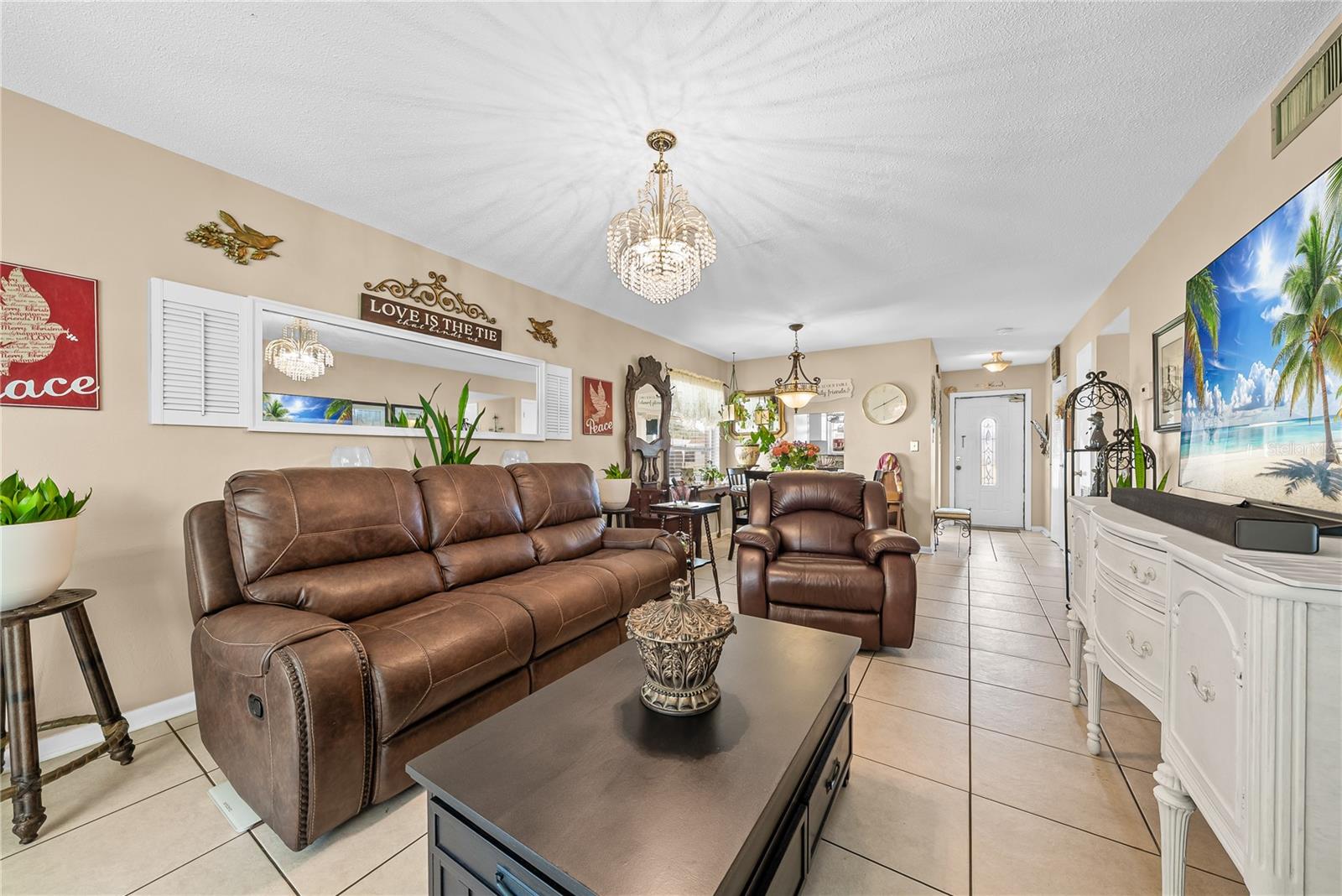 2208 Gardenia Way Property Photo 14