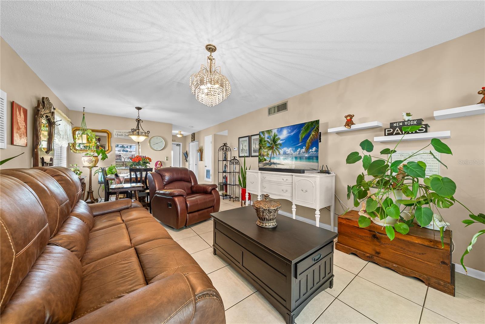 2208 Gardenia Way Property Photo 15