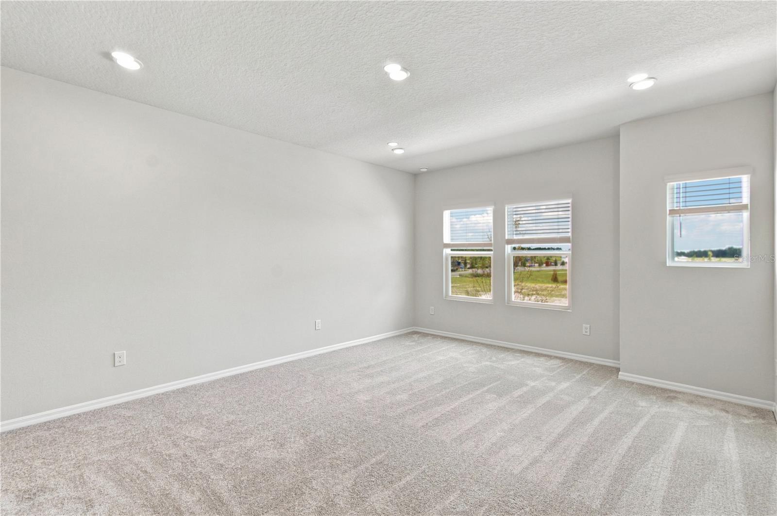 5600 Coopers Hawk Ct Property Photo 12