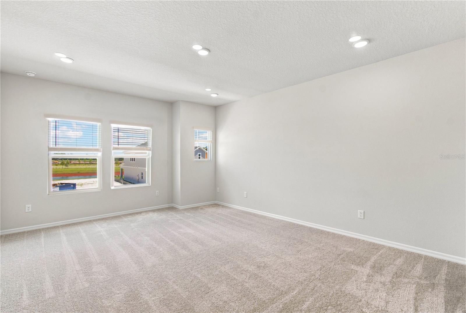 5600 Coopers Hawk Ct Property Photo 13