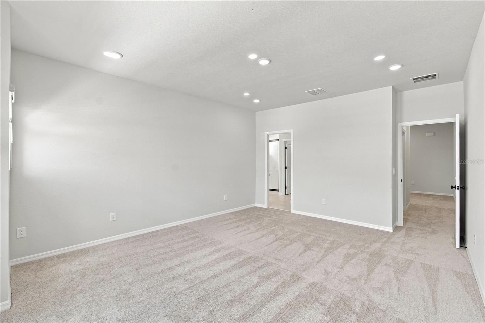 5600 Coopers Hawk Ct Property Photo 14