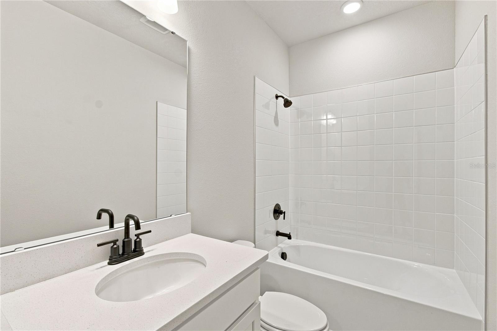 5600 Coopers Hawk Ct Property Photo 25