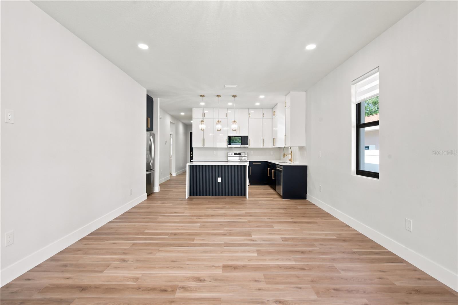 1121 Engman St Property Photo 11