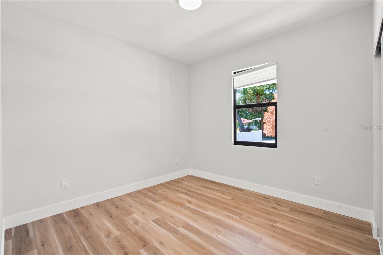 1121 Engman St Property Photo 27