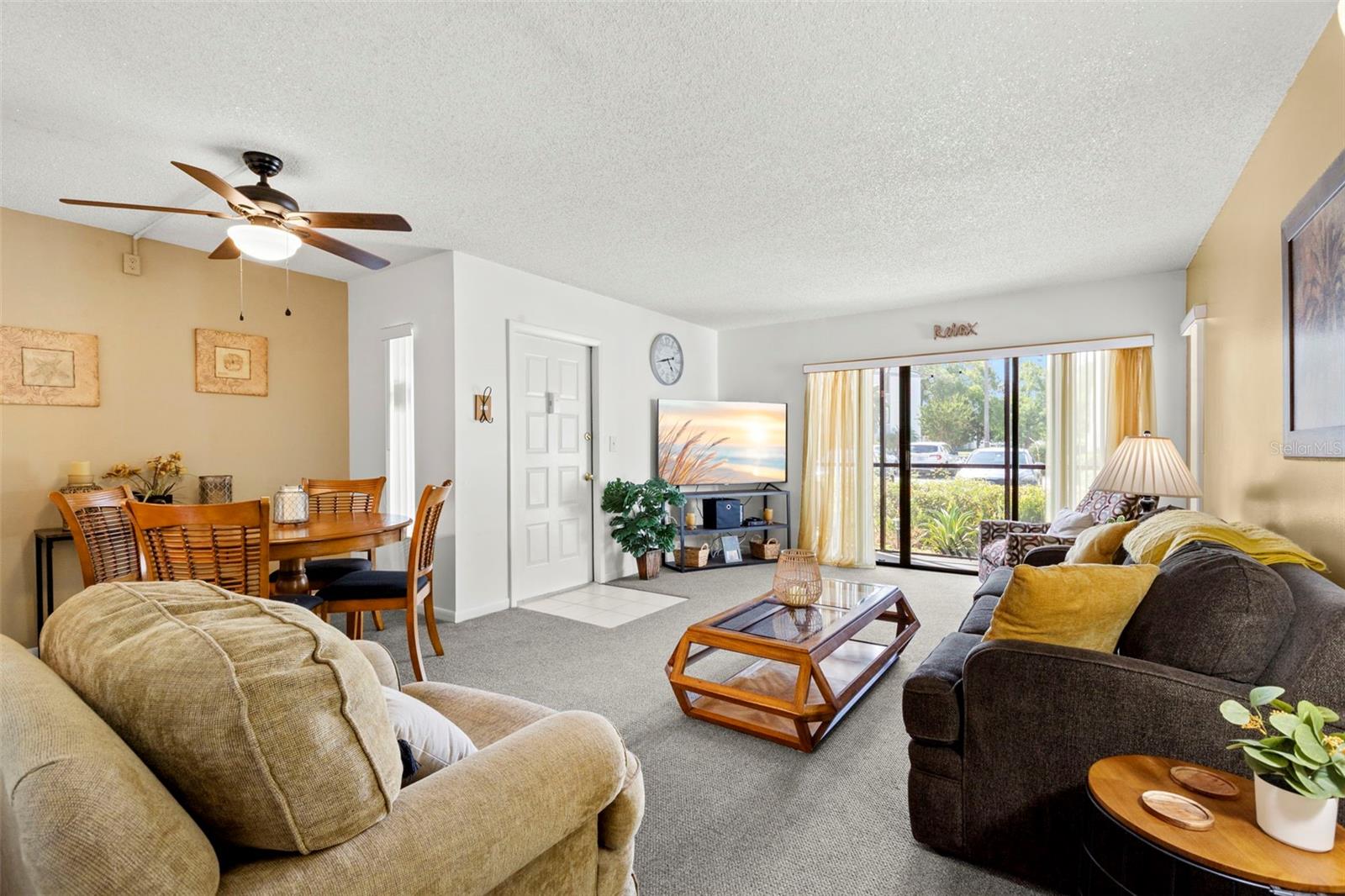 1290 Pine Ridge Cir E #e1 Property Photo 4