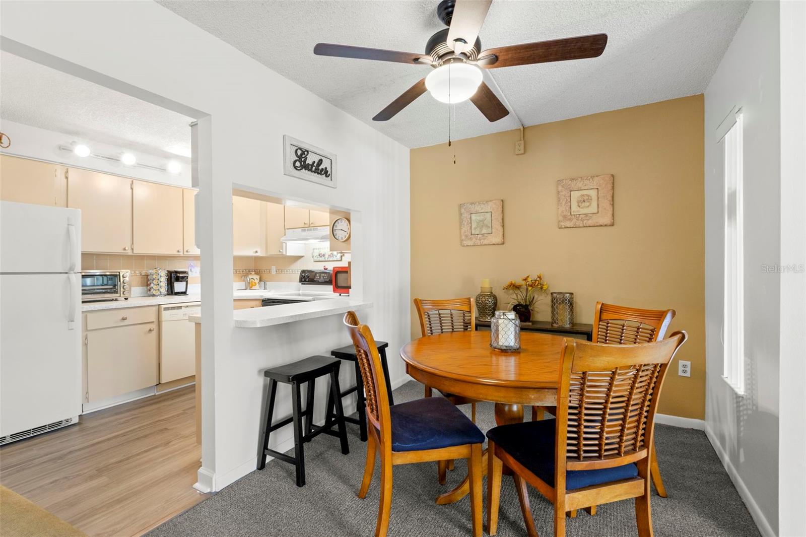 1290 Pine Ridge Cir E #e1 Property Photo 5
