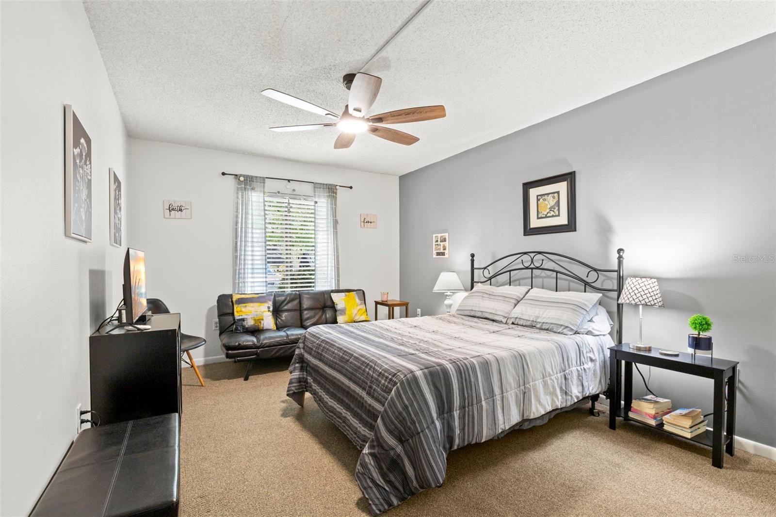 1290 Pine Ridge Cir E #e1 Property Photo 15