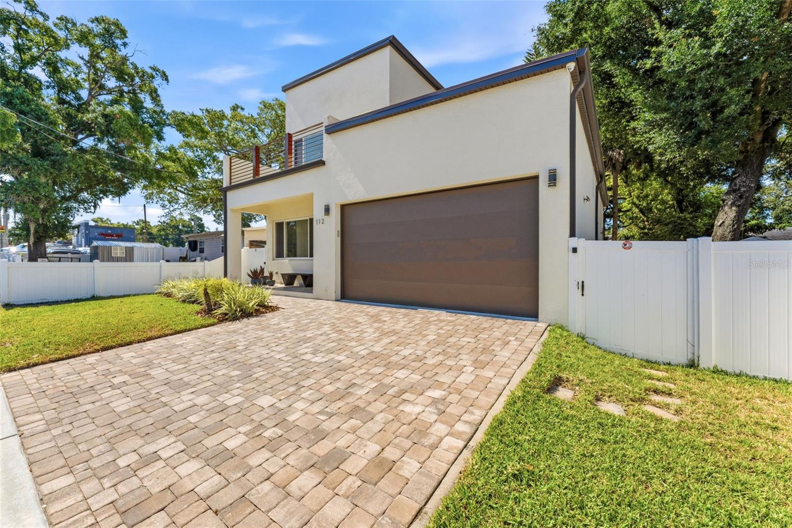 112 W Sligh Ave Property Photo 4