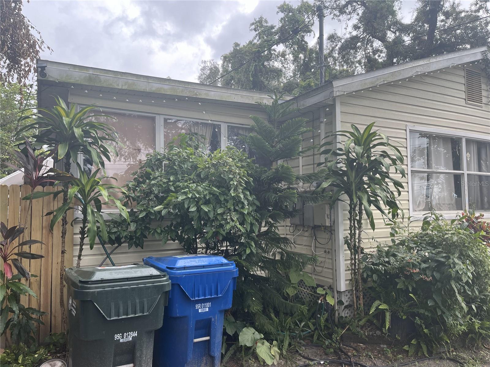 1127 Auburn St Property Photo 13