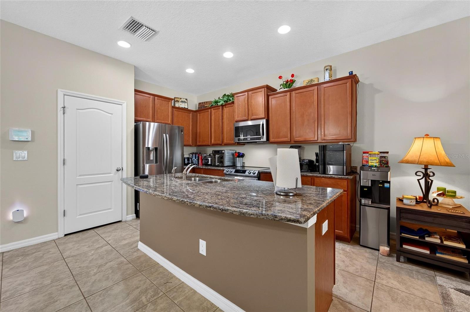 10411 Red Carpet Ct Property Photo 7
