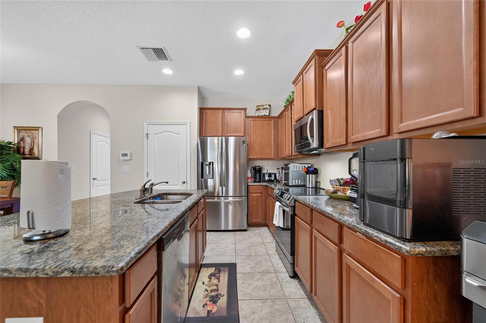 10411 Red Carpet Ct Property Photo 9