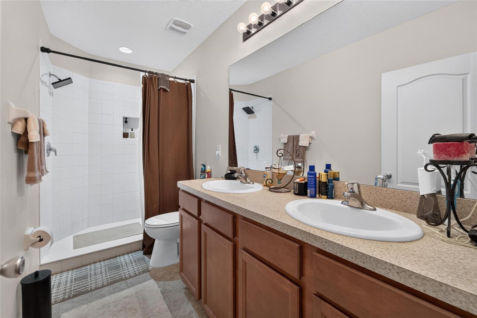 10411 Red Carpet Ct Property Photo 19
