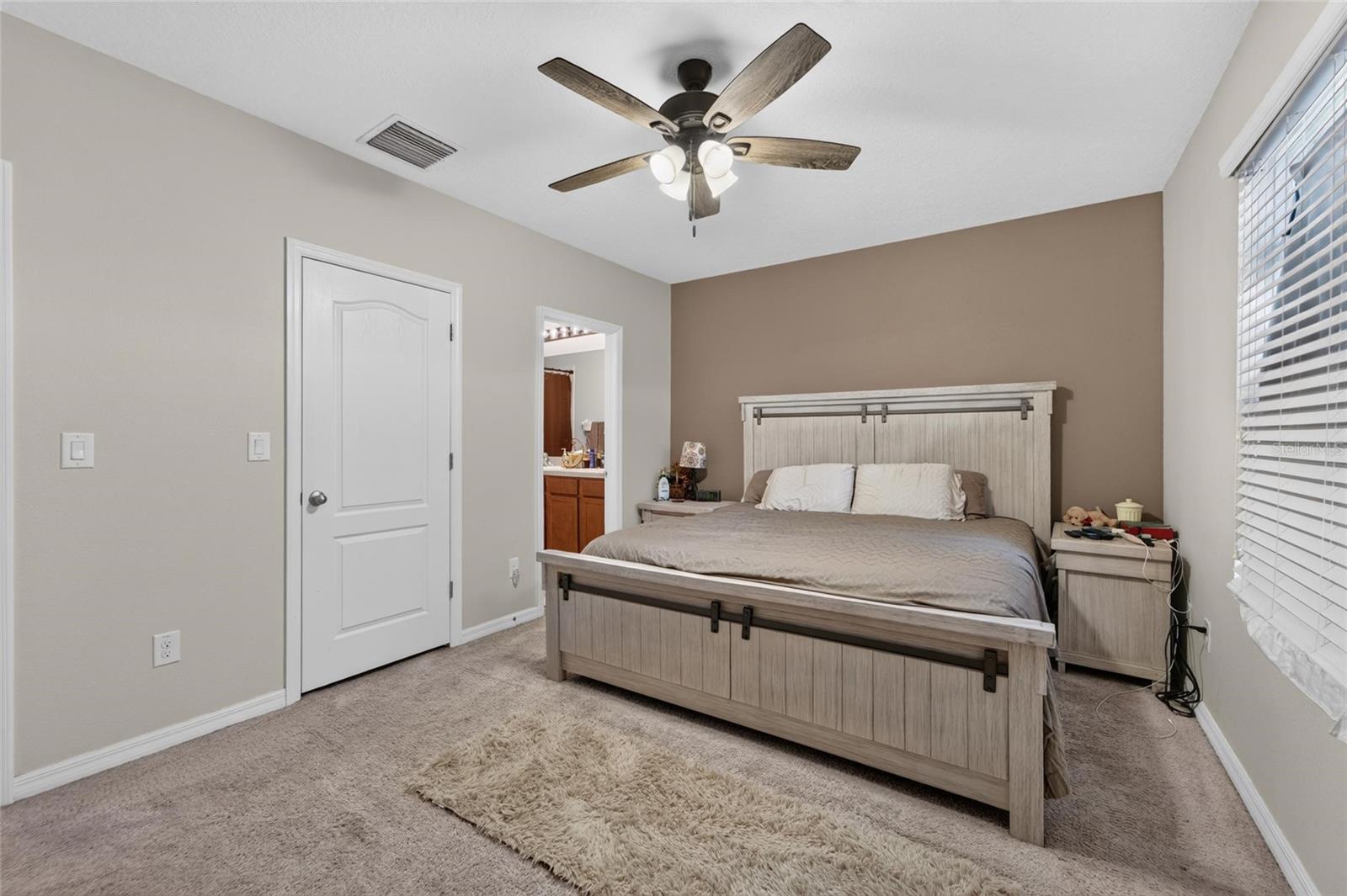 10411 Red Carpet Ct Property Photo 48