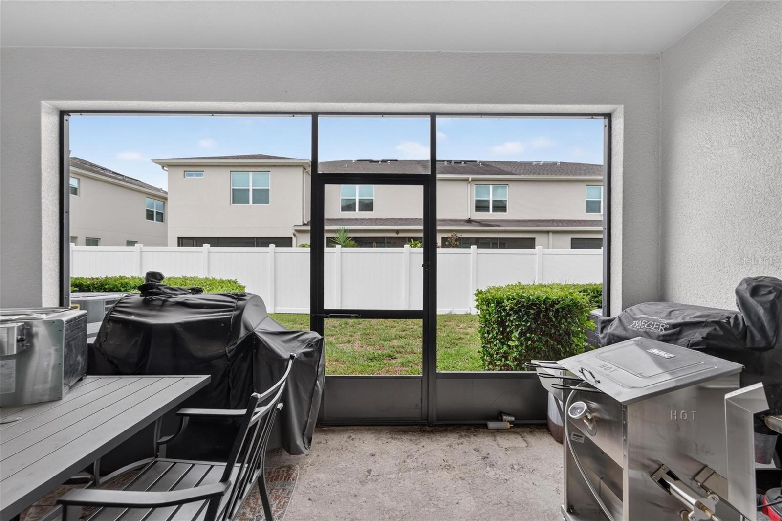 10411 Red Carpet Ct Property Photo 52