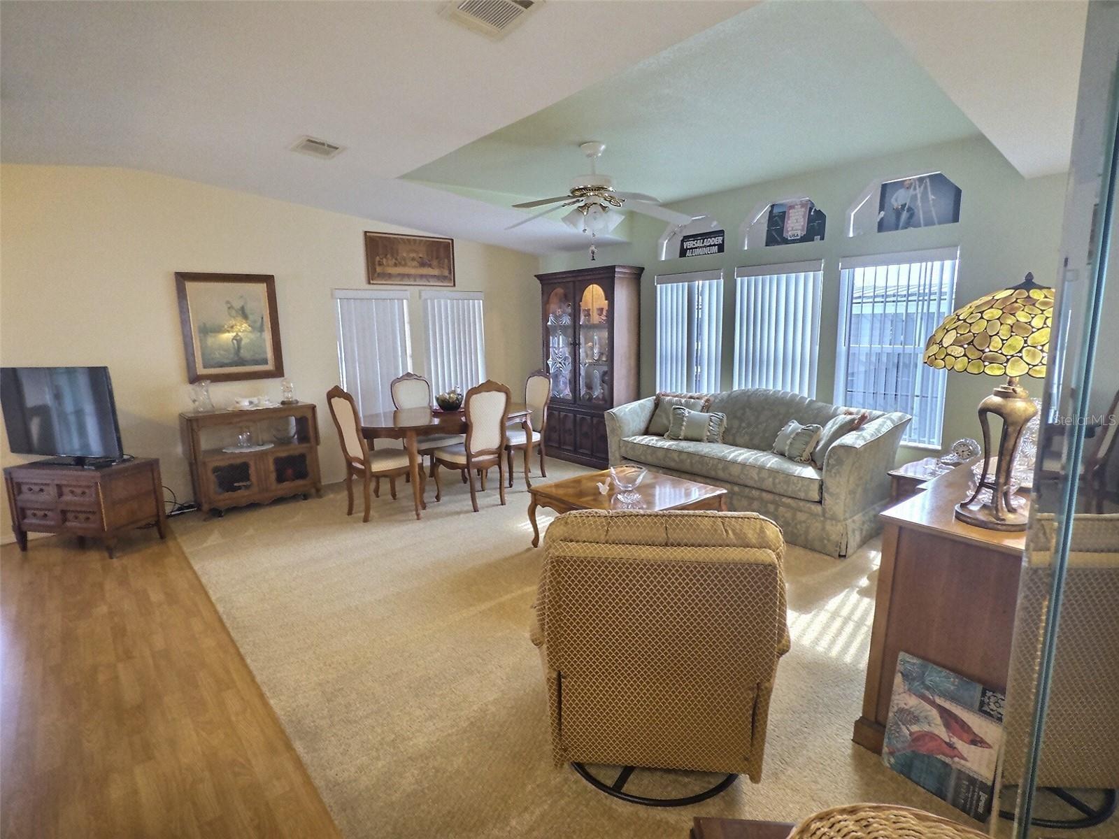 136 Pindo Palm St W Property Photo 4