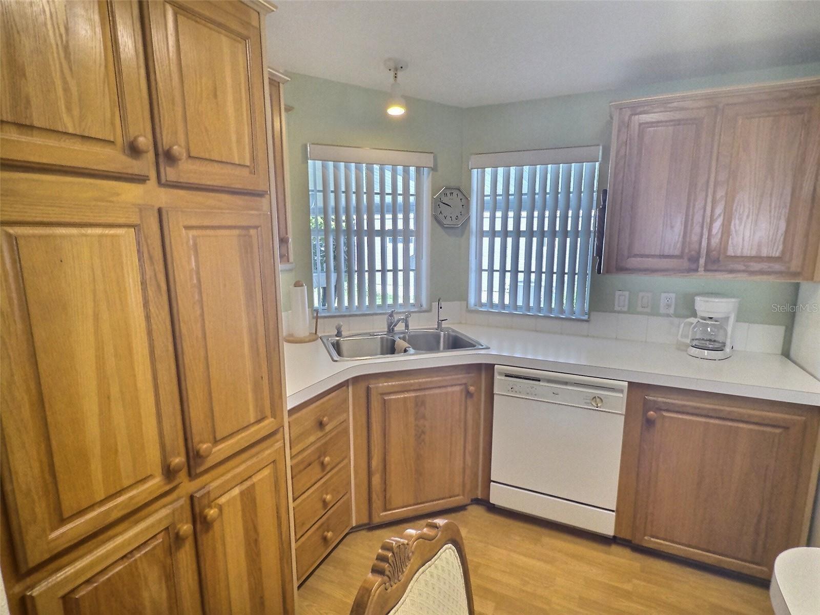 136 Pindo Palm St W Property Photo 5