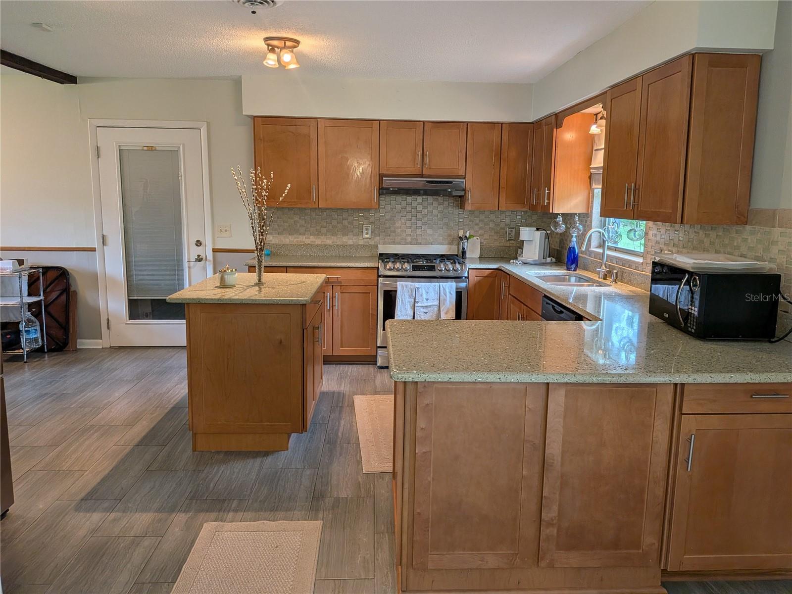 2720 Se 8th Ave Property Photo 11