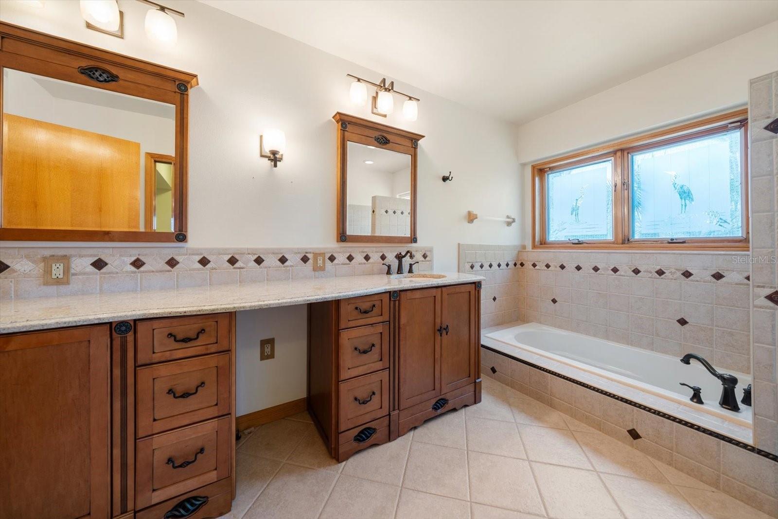 220 Harbor View Ln Property Photo 58