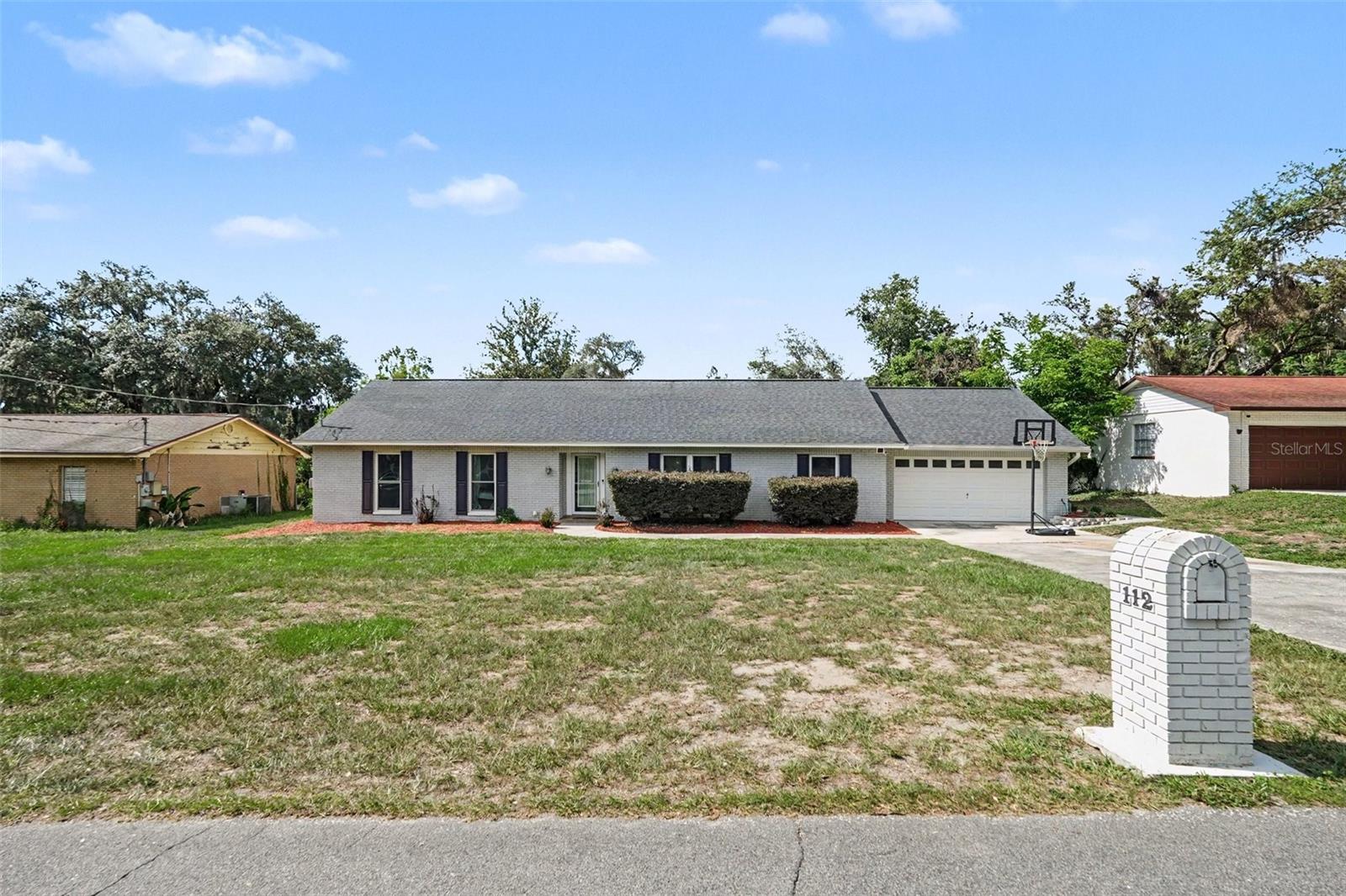 112 W Brentridge Dr Property Photo 1