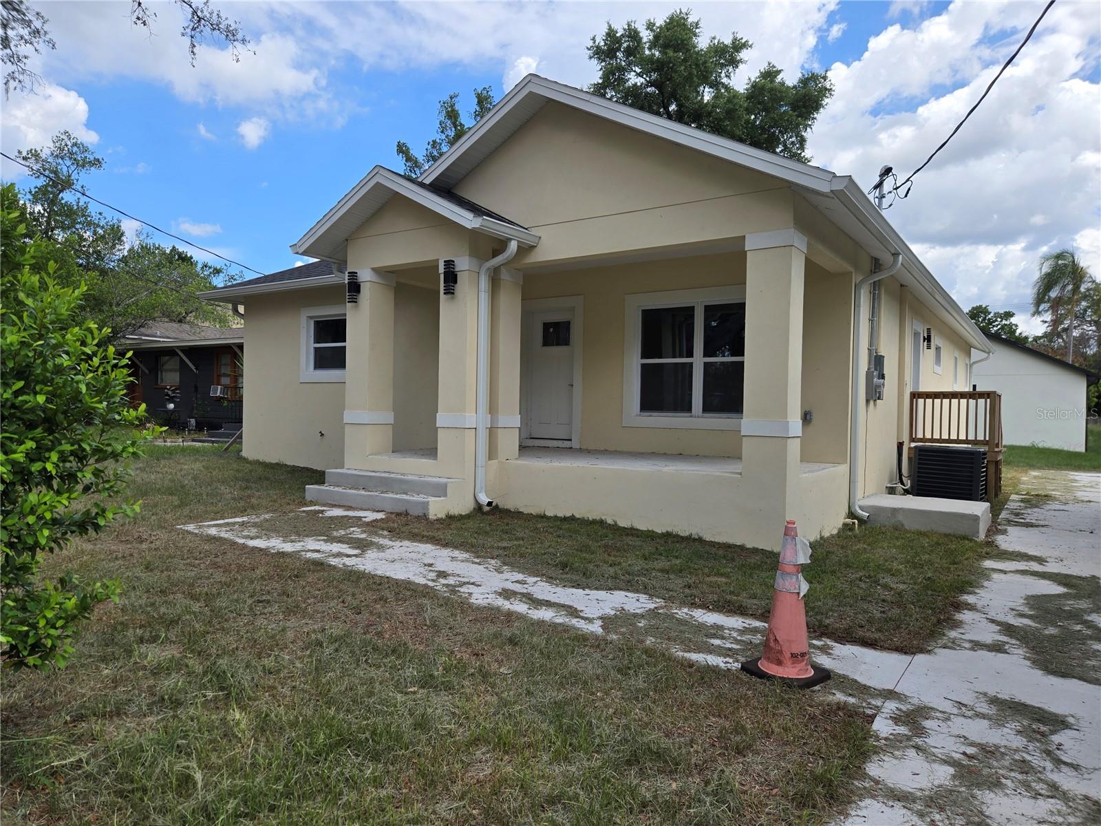 704 E Orchid Ave Property Photo 1