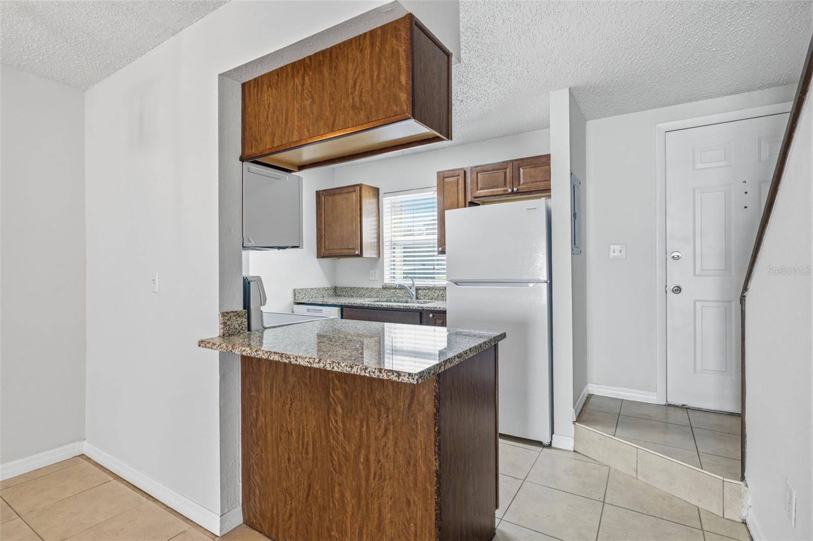 11906 Cypress Hill Cir Property Photo 6