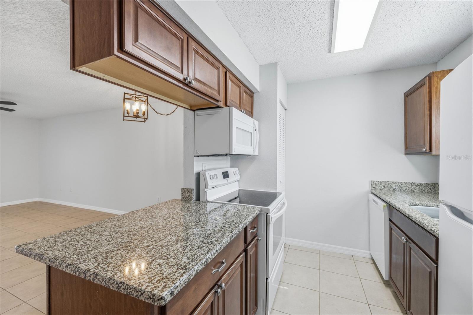 11906 Cypress Hill Cir Property Photo 7