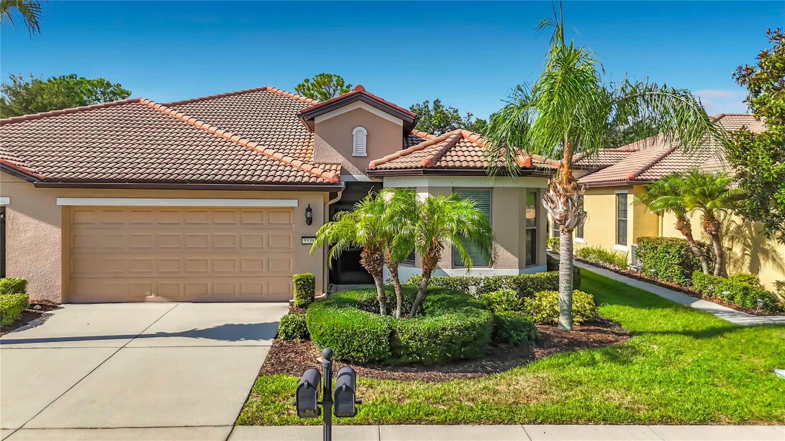 5539 Sunset Falls Dr Property Photo 1