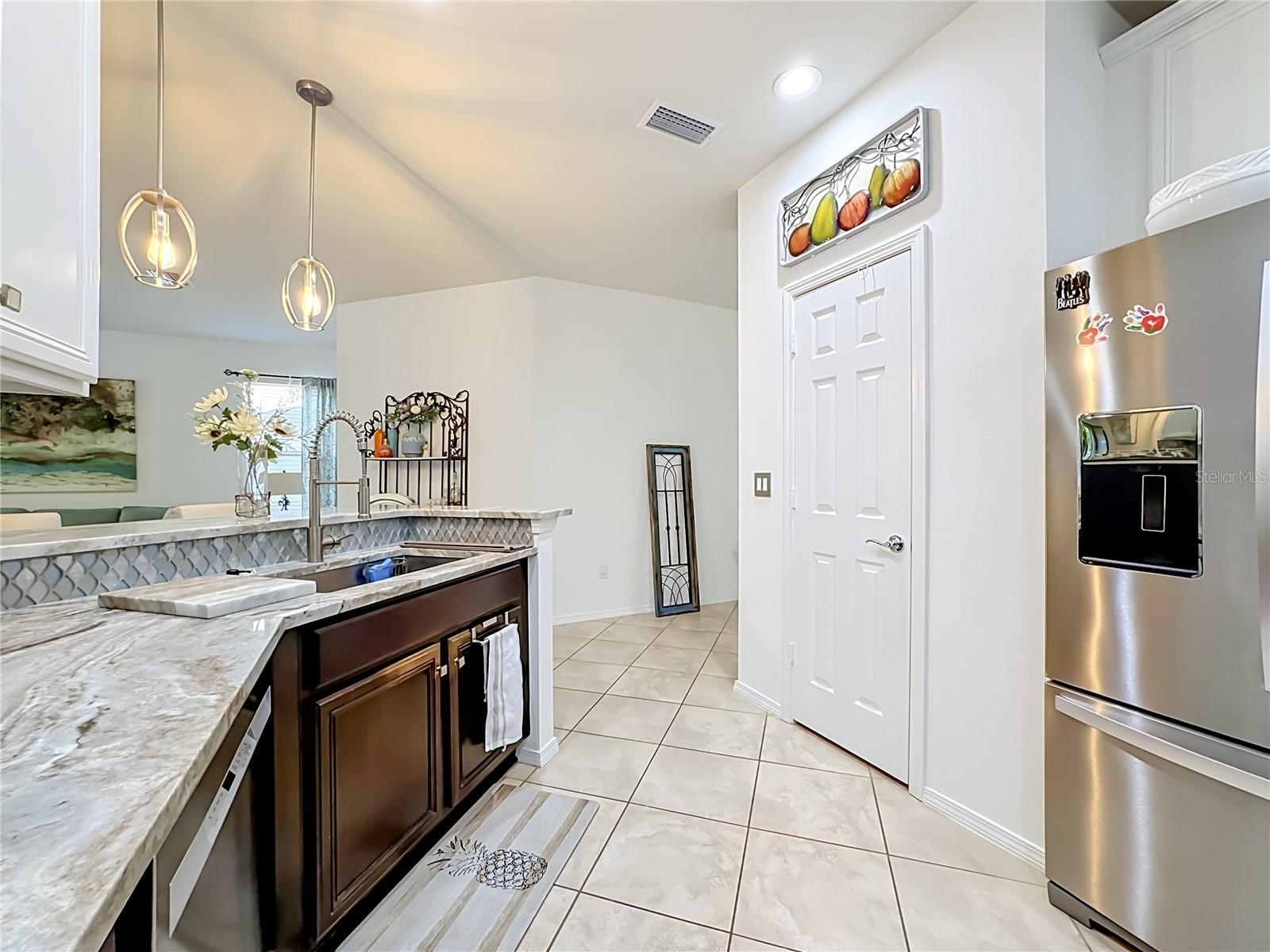 5539 Sunset Falls Dr Property Photo 11
